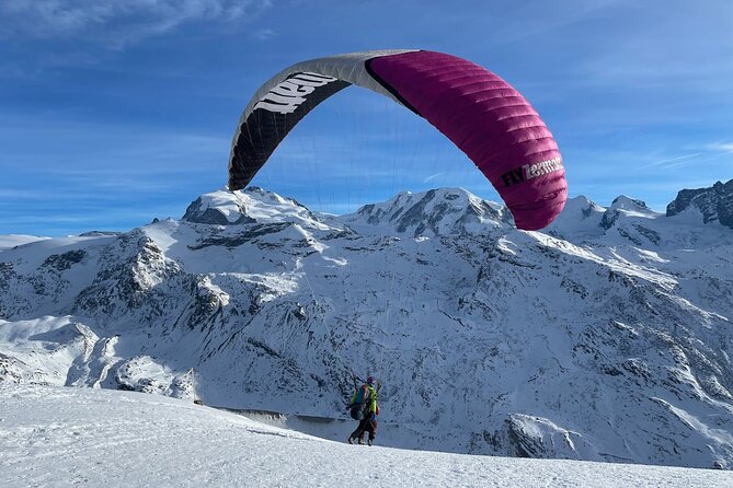 20 to 25 Minute Tandem Paragliding in Zermatt and Matterhorn View - The safety briefing and first few steps