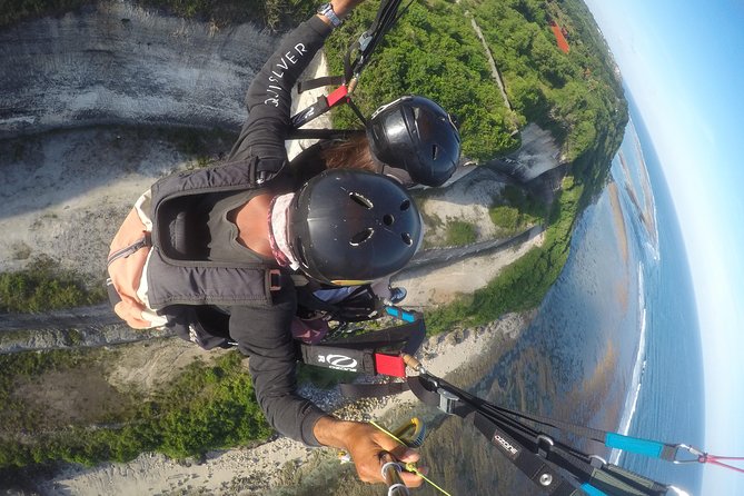 30 minutes tandem Paragliding tours in Bali with free photo/video - Taking off at Timbis Paragliding BaliKutuh