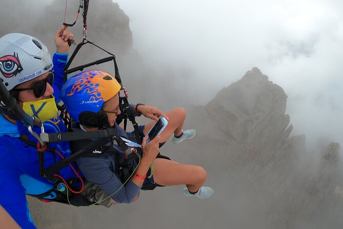 Acrobatic Paragliding Flight with Spanish Champion in Tenerife - The first minutes in the air