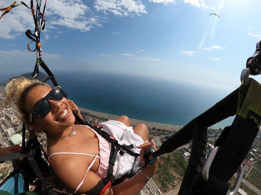 Alanya: Tandem Paragliding Over a Castle and the Sea - What the $100 price really covers