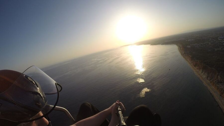 Albufeira: Sunset Paragliding Flight - Who should book this Albufeira flight?
