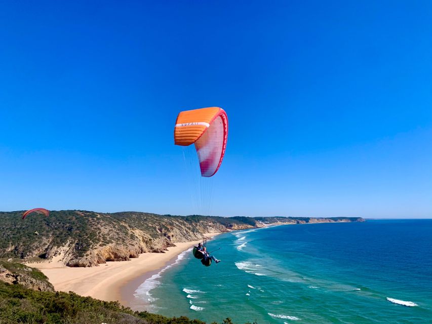 Algarve Coast: Paragliding Experience - A 15-minute flight over the Algarve coast