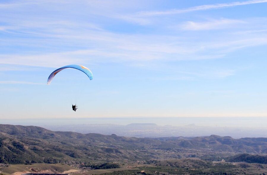 Alicante and Santa Pola: Tandem Paragliding Flight - The safety record and personal touch