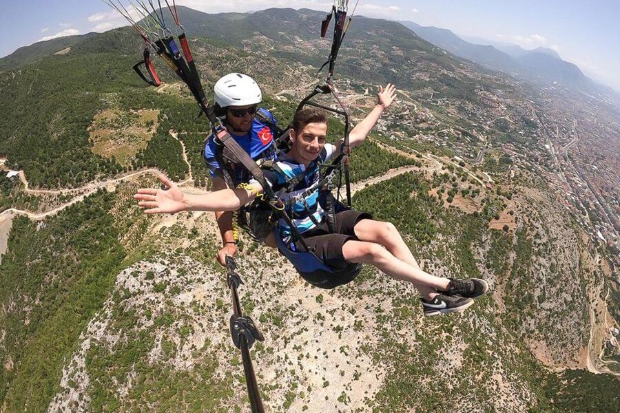 Antalya: Tandem Paragliding Experience with Transfer - Flying above Cleopatra Beach and Alanya Castle