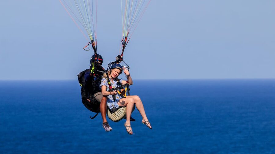 Bali: Nusa Dua Tandem Paragliding with Certified Pilot - Meeting your certified pilot at Gunung Riug