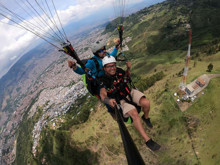 Bello: Paragliding in Medellín - Key points before you book
