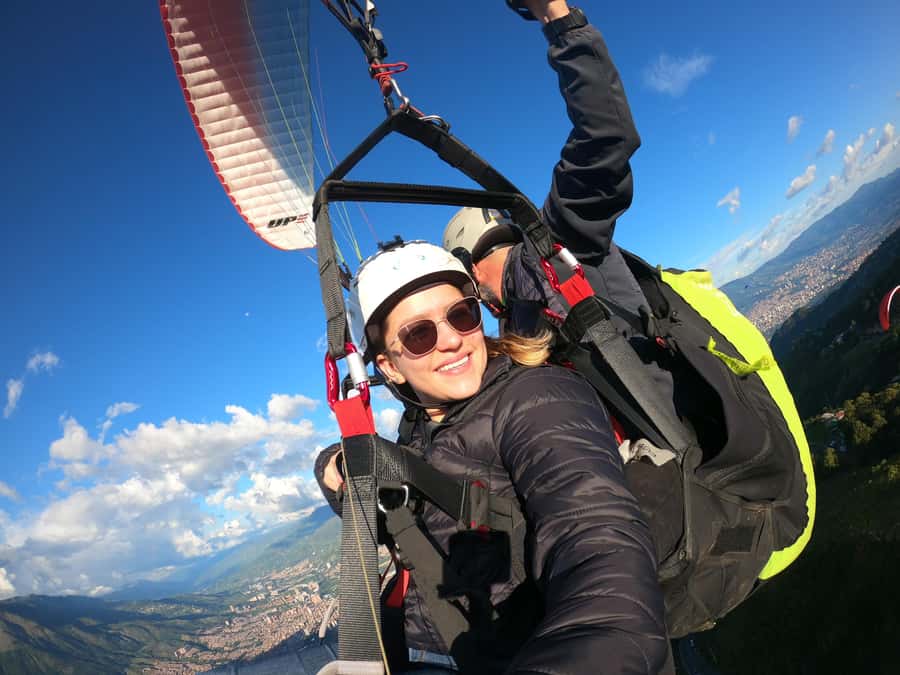 Bello: Paragliding in Medellín - San Félix, the launch point above Medellín