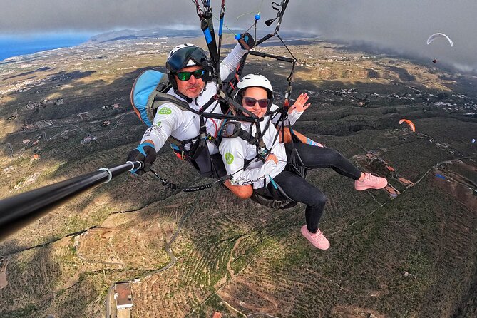 BRONZE tandem paragliding flight in South Tenerife, free pick up - How the pilots handle nerves and safety