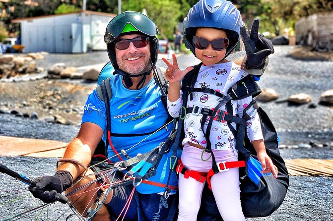 BRONZE tandem paragliding flight in South Tenerife, free pick up - Who will enjoy this flight most?