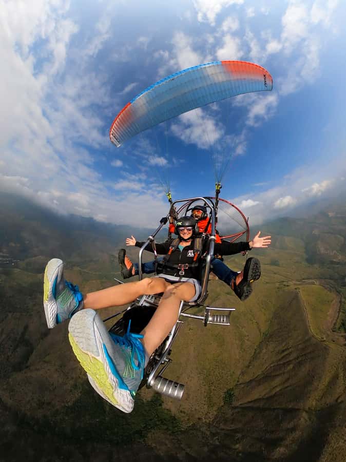 Cali: Paratrike Flight - Paragliding - The Ride Toward Takeoff