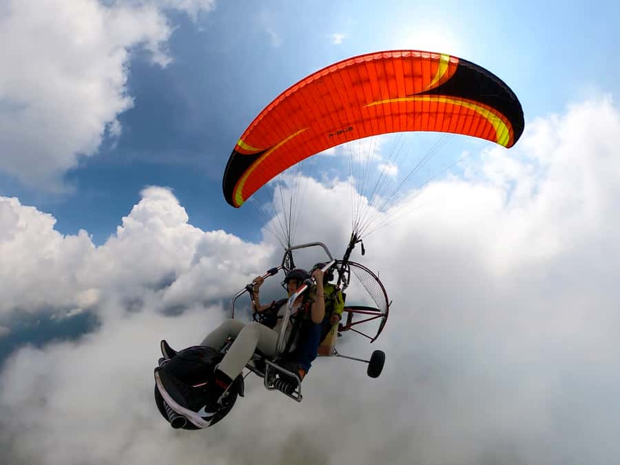 Cali: Paratrike Flight - Paragliding - Preparing for a Tandem Flight