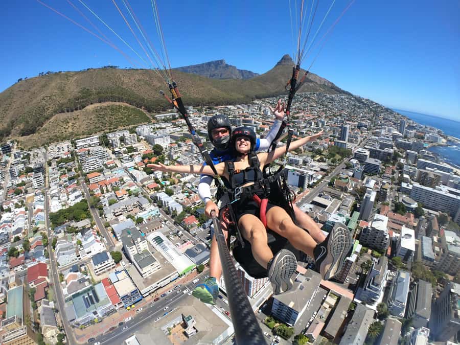Cape Town: Tandem Paragliding with views of Table Mountain - What happens in the air