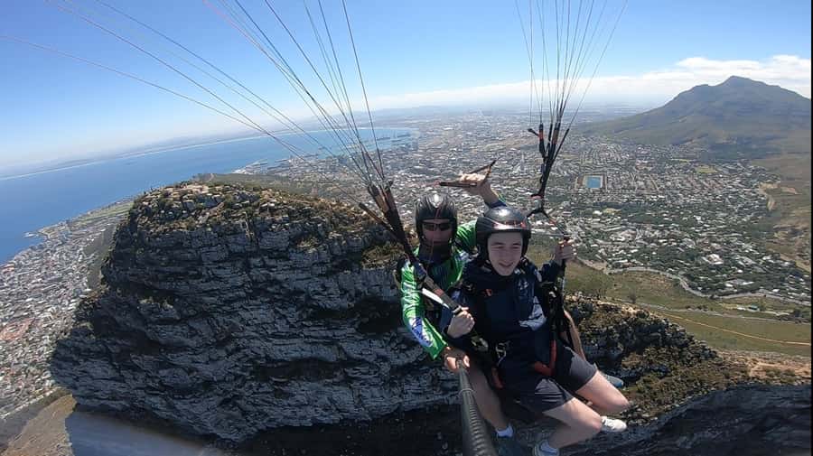 Cape Town: Tandem Paragliding with views of Table Mountain - The pilots and the comfort factor