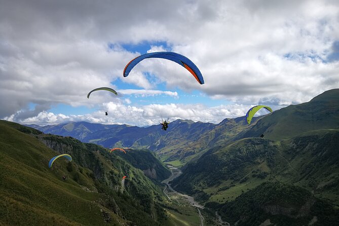 Cloudbase Paragliding in Gudauri, Georgia - What the 30-minute activity really includes