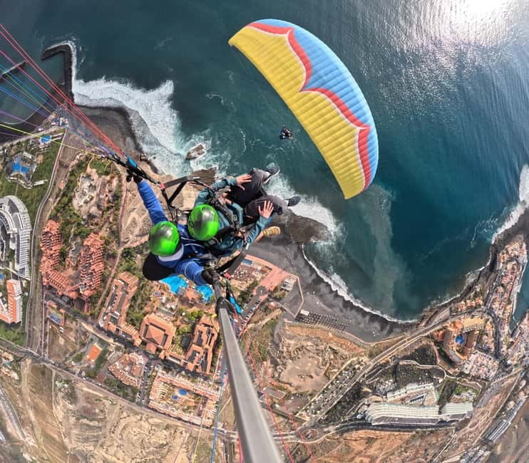 Costa Adeje, Paragliding with pick up service and 5 free photos! - A short briefing before a 15-minute flight