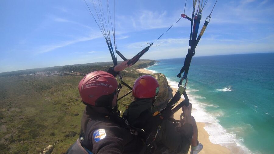 Costa de Caparica: Paragliding Tandem Flight - From Briefing to Takeoff