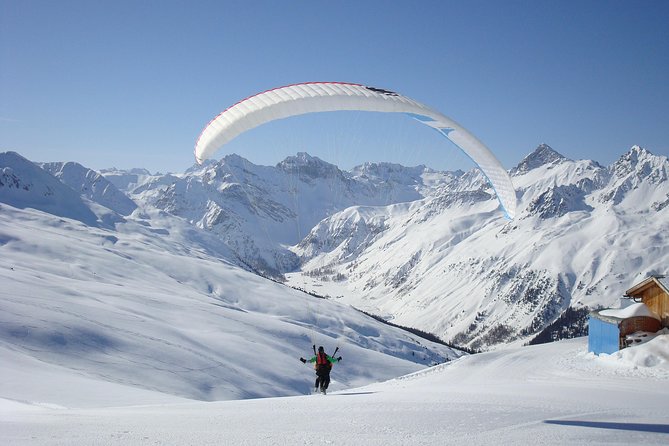 Davos Absolutely Free Flying Paragliding Tandem Flight 1'000 Meters High - Riding the Cable Car Toward Jakobshorn