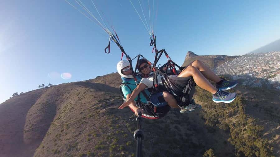 Discover Cape Town Tandem Paragliding - Starting in Cape Town with a simple pickup