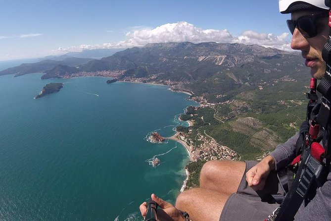 Exclusive Paragliding Montenegro - The briefing and preparation before takeoff