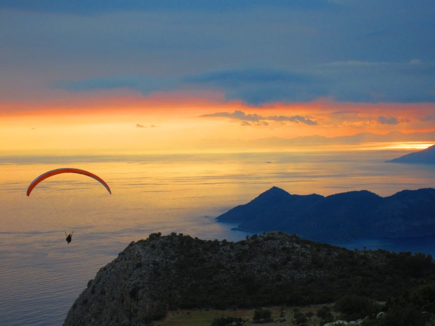 Fethiye: Tandem Paragliding Experience w/Hotel Pickup - From Fethiye hotel to Babadag launch site