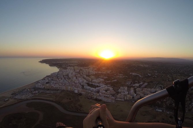 Flight experience over the beach in paragliding/paratrike in the Algarve with video. - Takeoff near Albufeira
