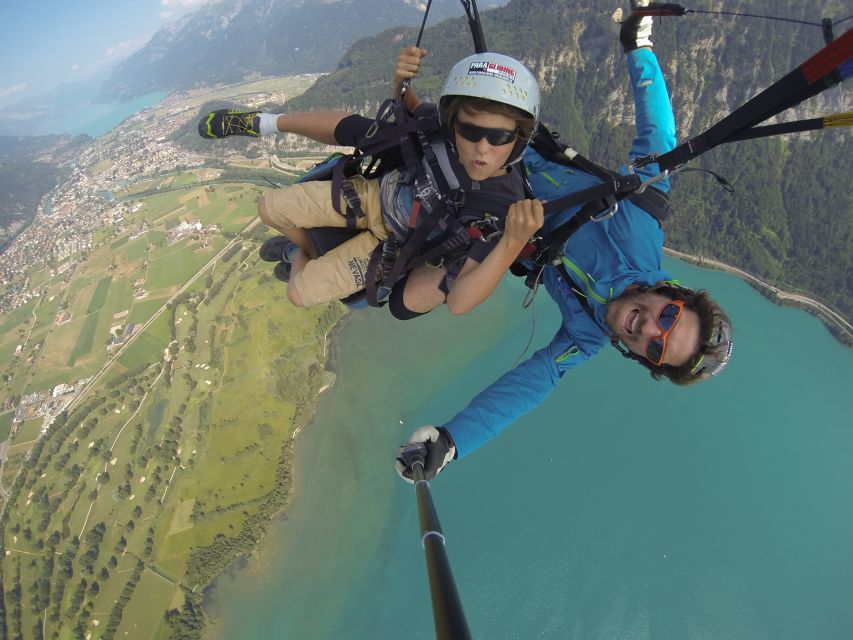 From Geneva: Paragliding and Interlaken Trip - Who will enjoy this day most?