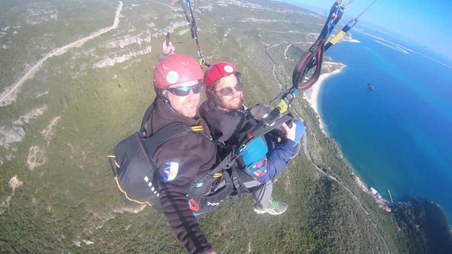 From Lisbon: Paragliding Flight with Transfers - Key points at a glance