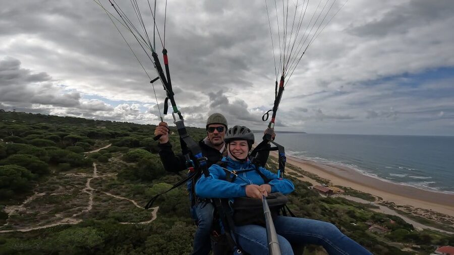 From Lisbon: Paragliding Pack (Flight+Video+Transportation) - Practical Tips for a Better Day