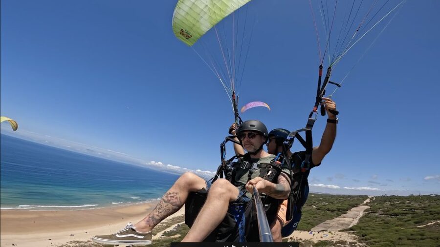 From Lisbon: Paragliding Tandem Flight - Twenty Minutes Above the Lisbon Coast