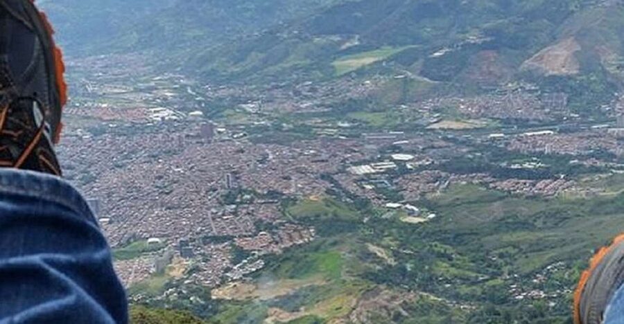 From Medellin: Andes Paragliding Expereince - Photos, facilities, and time on the ground