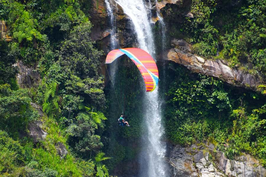 From Medellín: Paragliding Flight and Guatape Tour - Key points to know before booking