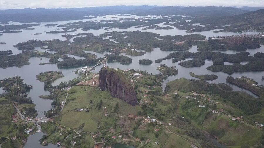 From Medellín: Paragliding Flight and Guatape Tour - Should you book this Cocorná and Guatapé tour?