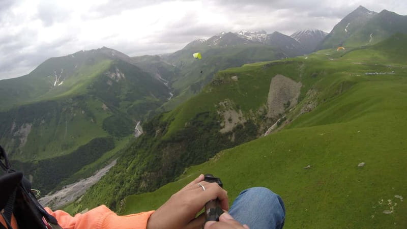 Georgia: Paragliding tandem flight in Gudauri with video - Who Should Book This Flight?