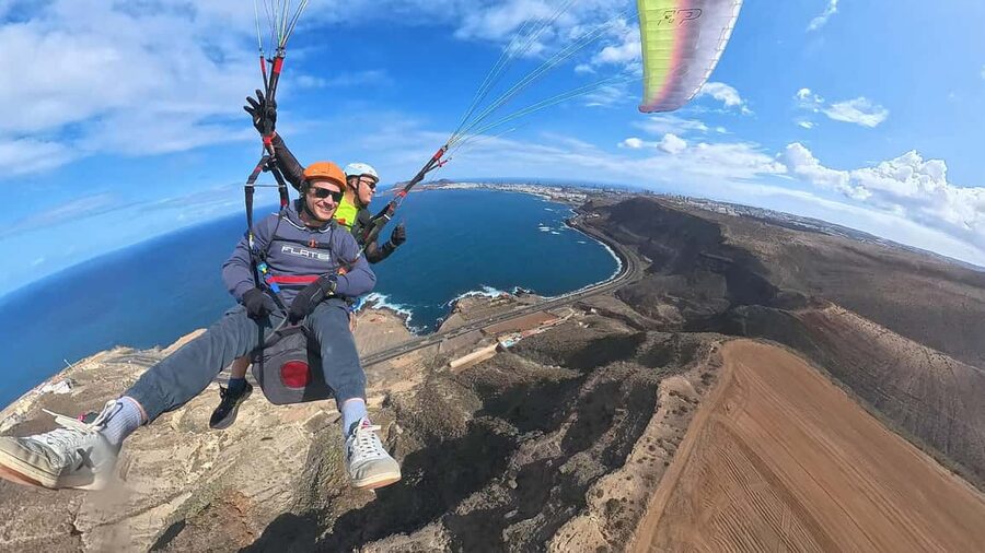 Gran Canaria: Paragliding Flight & Banana Plantation Tour - Walking among 3,000 banana plants in Guía