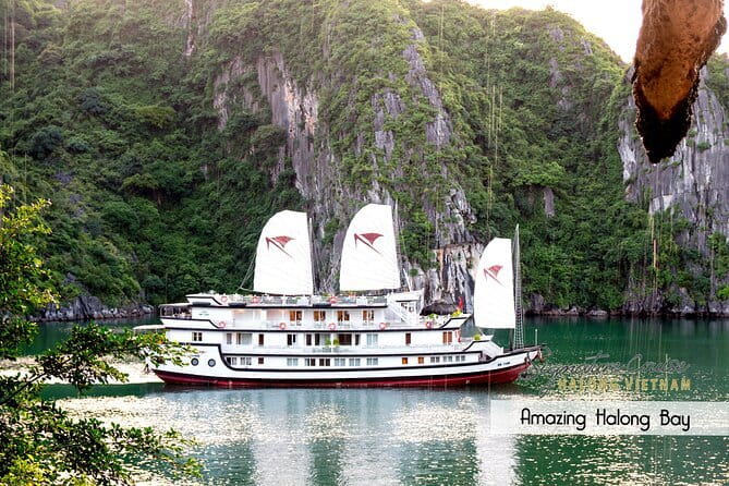 Ha Long Sky Tour: Powered Paragliding - Weather can change the plan