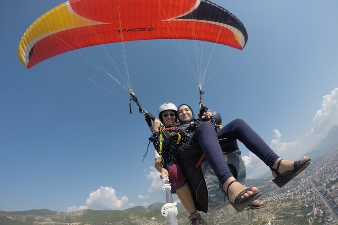 Halal Tandem Paragliding With Licensed Woman Pilot in Alanya - Booking ahead and choosing the right day