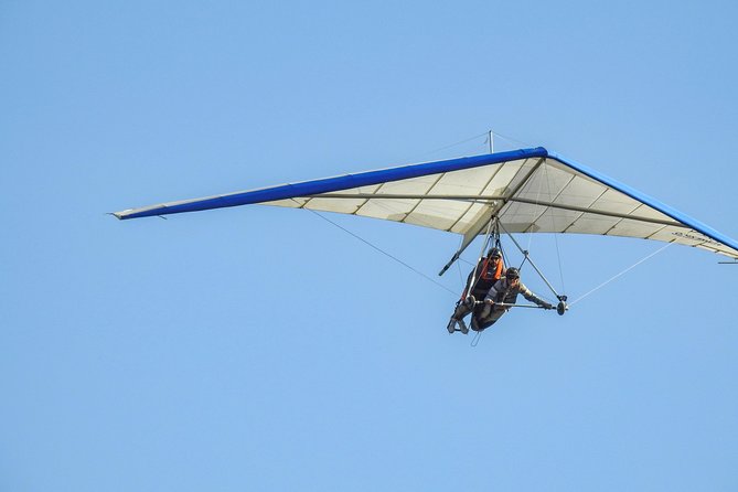 Hang gliding in Valle de Bravo - From Sky Cafe to the forest launch area