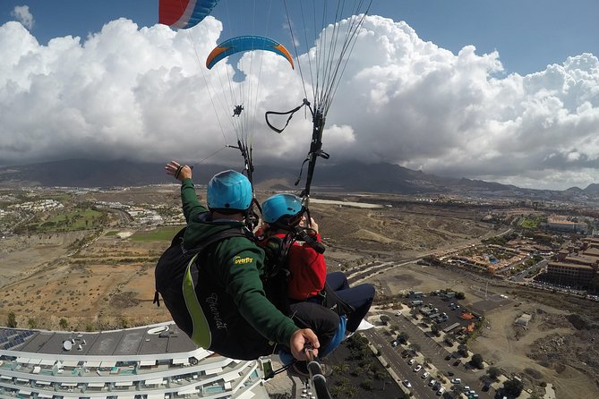 High Performance Paragliding Tandem Flight in Tenerife South - Why paragliding makes sense in Tenerife South
