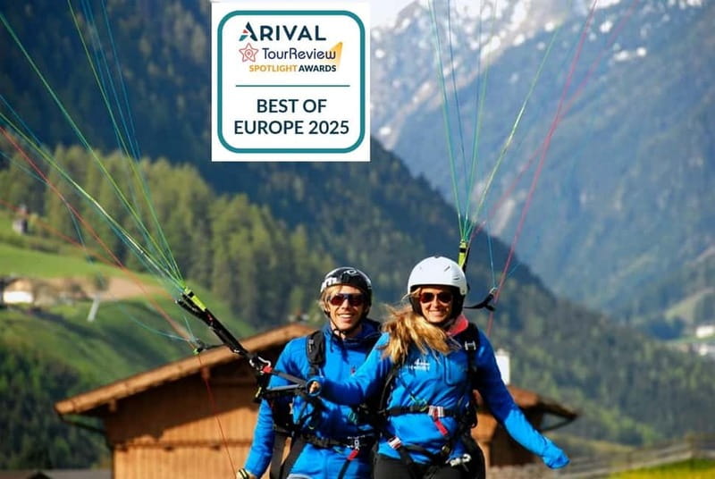 Innsbruck: Paragliding Adventure - Watching the launch before your own flight