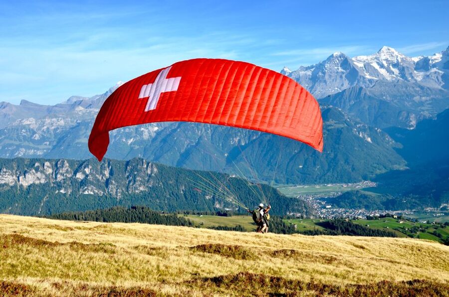 Interlaken: Paragliding Tandem High Flight - The price and what you receive for $284