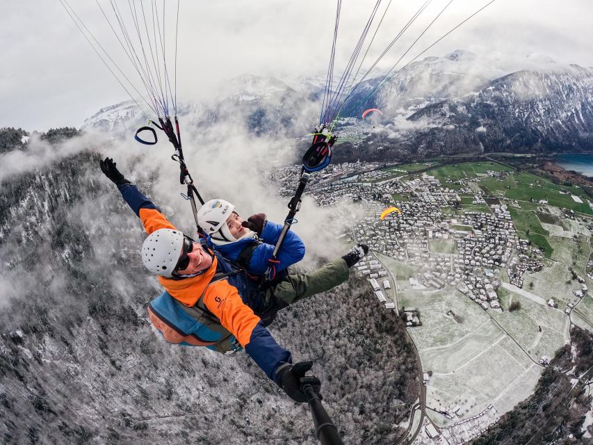 Interlaken: Tandem Paragliding Flight with Pilot - From the Skywings office to Beatenberg