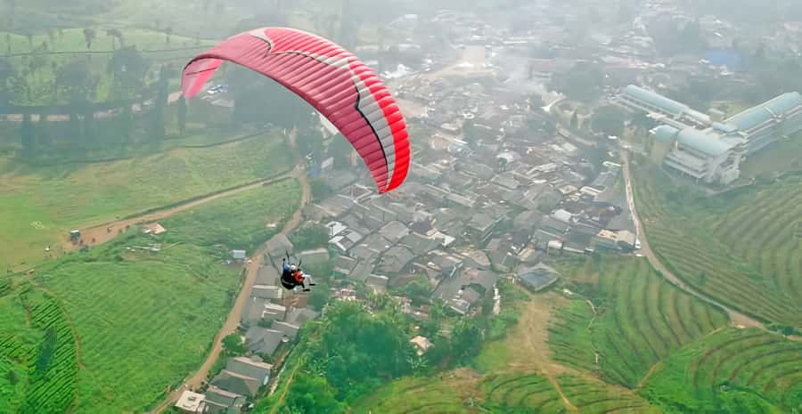 Jakarta: Paragliding on Top Mountain & Tea Plantation - Leaving Jakarta for Bogor