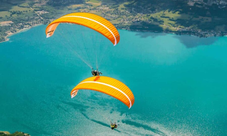Lake Annecy: Winter Paragliding flight - Meeting at Doussard before the flight