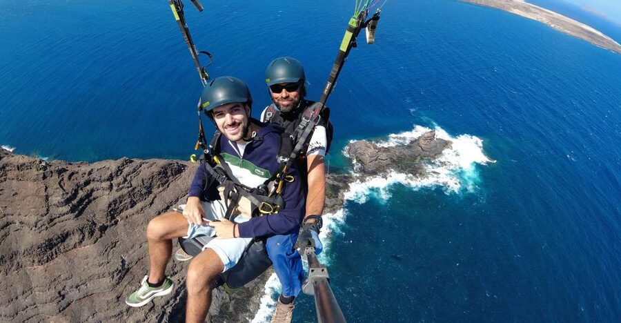 Lanzarote: Tandem Paragliding Flight Over Lanzarote - Key points to know before you book