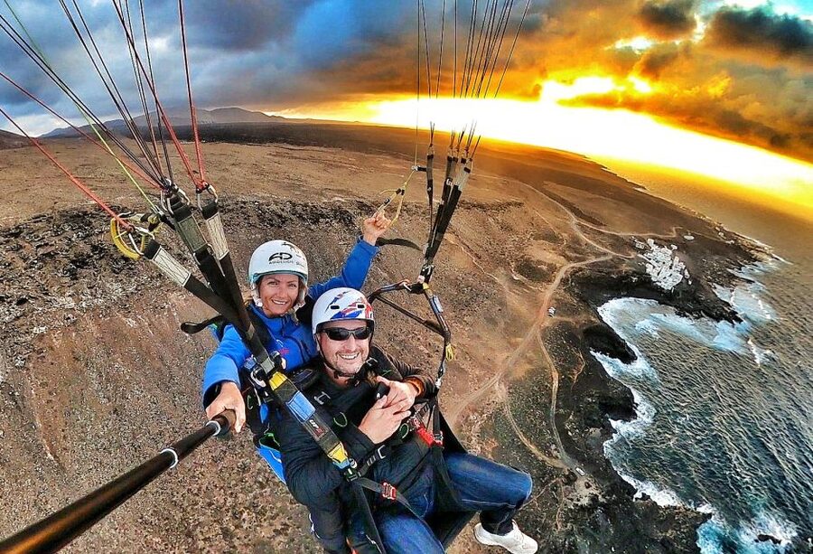 Lanzarote: Tandem Paragliding over Volcanoes & the Atlantic - What the strongest feedback tells you