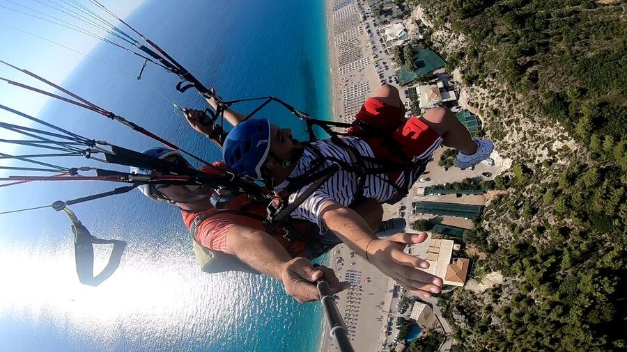 Lefkada paragliding tandem flighs/ Kathisma beach - Fifteen Minutes Above Lefkada