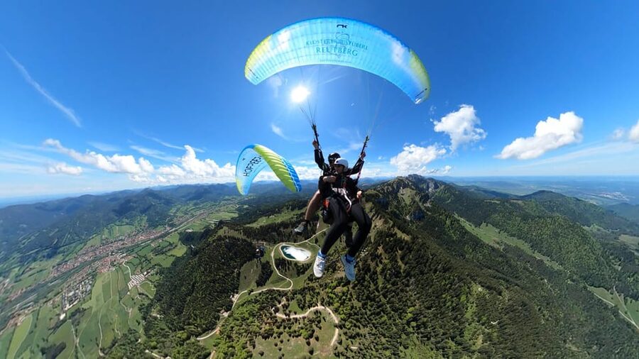 Lenggries: Tandem Paragliding Flight - Optional acrobatics change the mood
