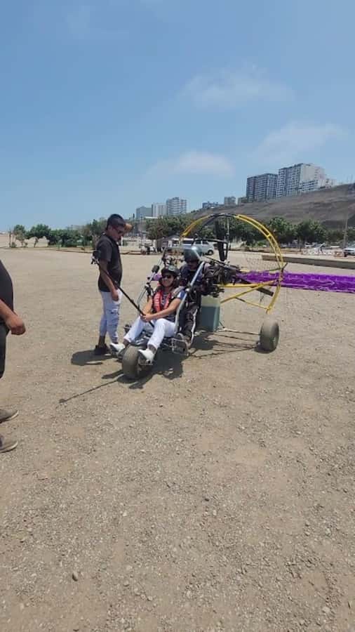 Lima: Paragliding Flies Over Costa Verde (Miraflores) + Videos Included - What the 15 minutes really feel like