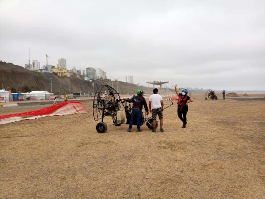 Lima: Paragliding Flies Over Costa Verde (Miraflores) + Videos Included - Safety, limits, and comfort