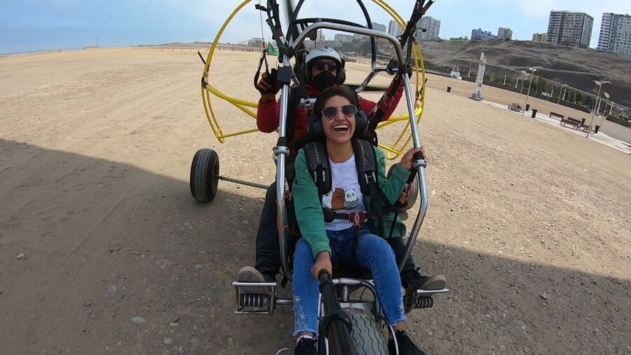 Lima: Paragliding Flight Over Costa Verde Districts - Safety, comfort, and access